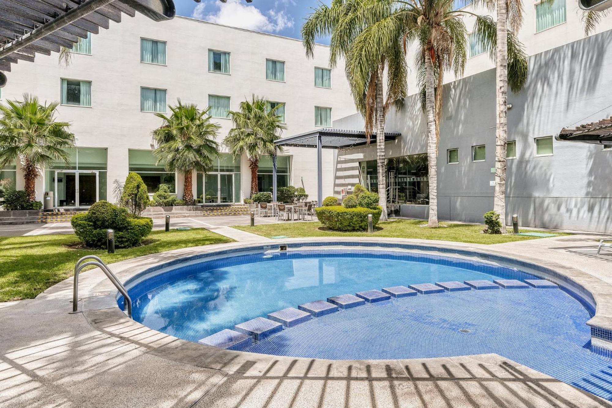 Fiesta Inn Express San Luis Potosi Oriente Dış mekan fotoğraf