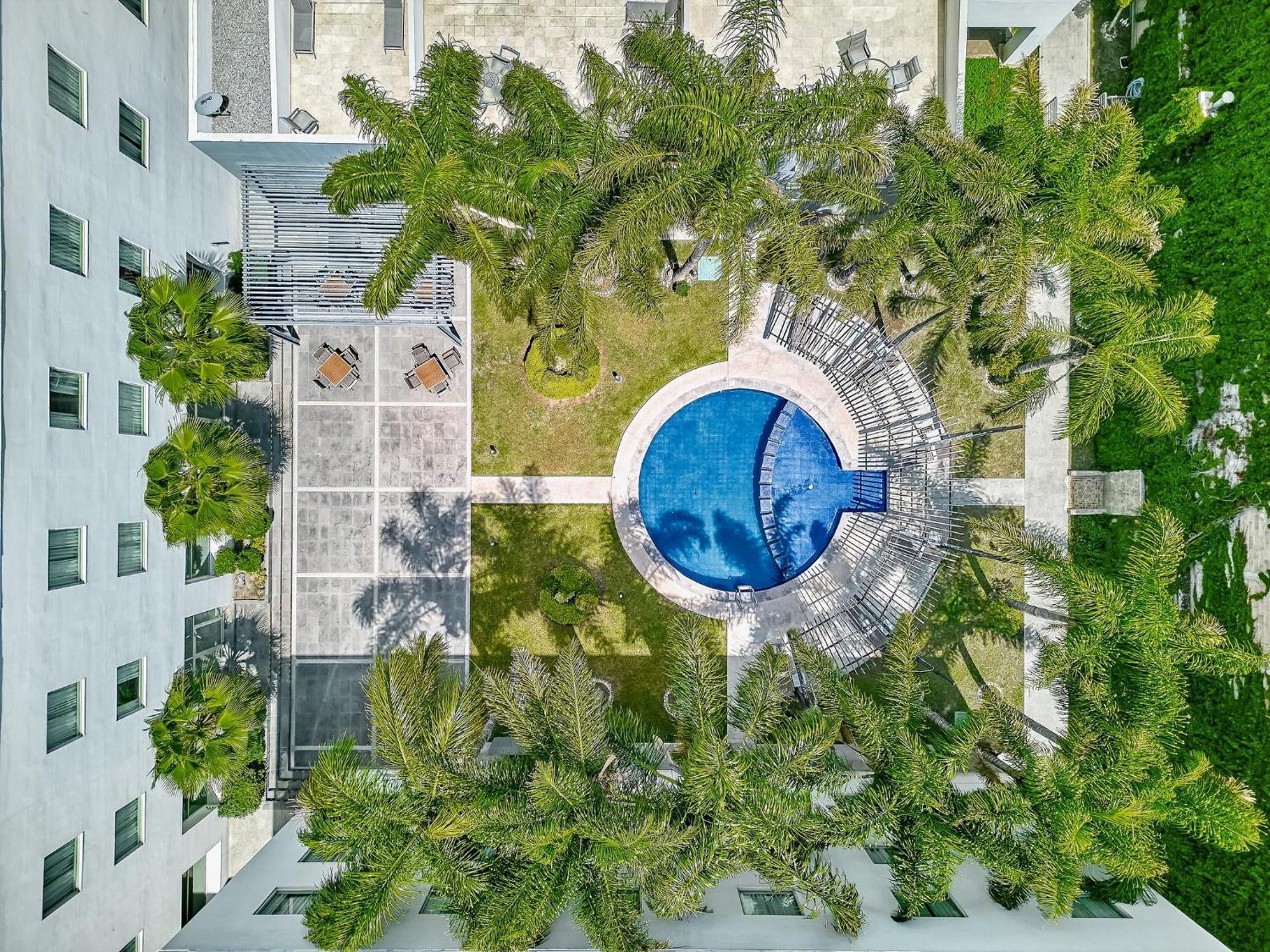 Fiesta Inn Express San Luis Potosi Oriente Dış mekan fotoğraf