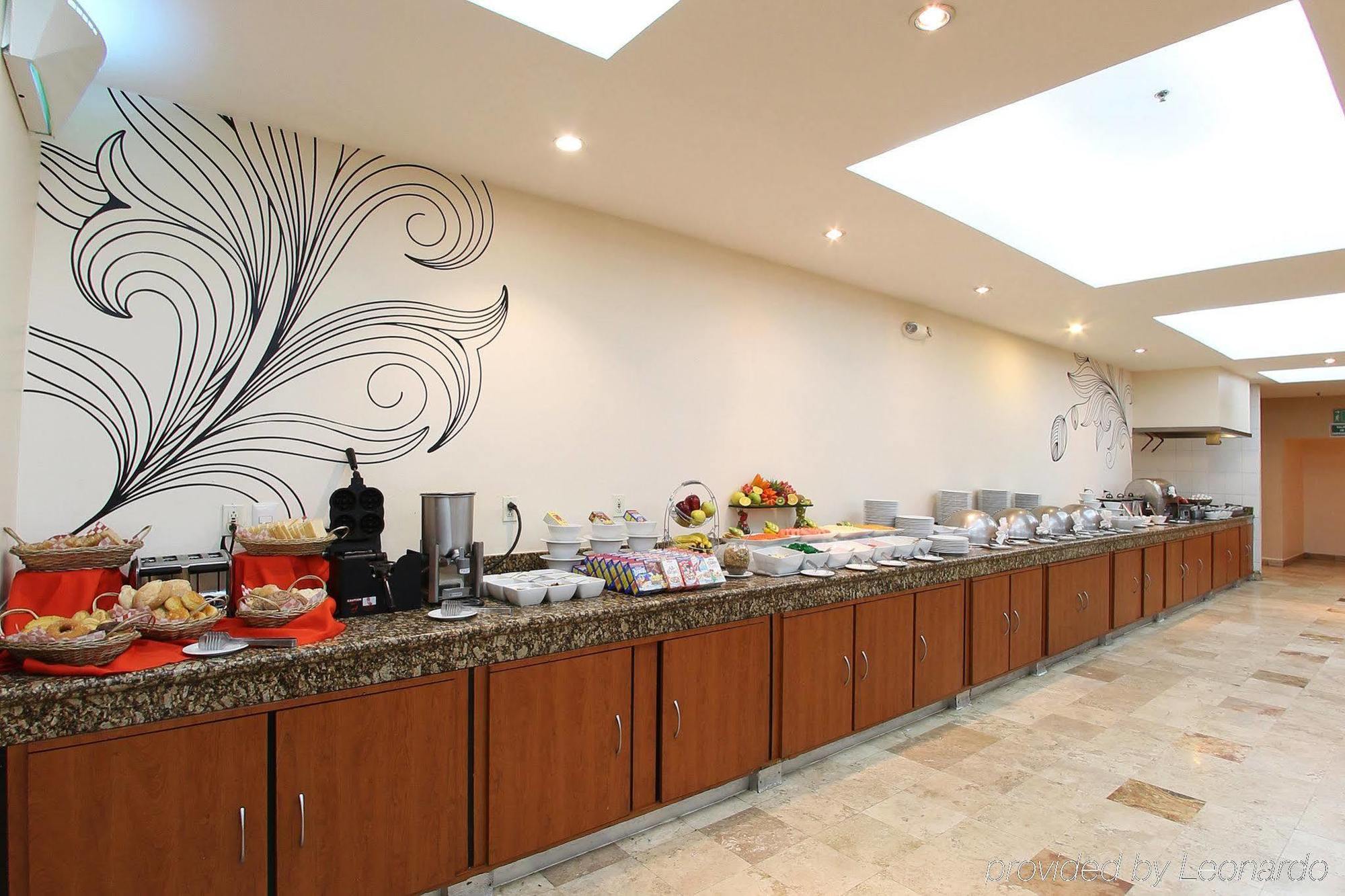 Fiesta Inn Express San Luis Potosi Oriente Dış mekan fotoğraf