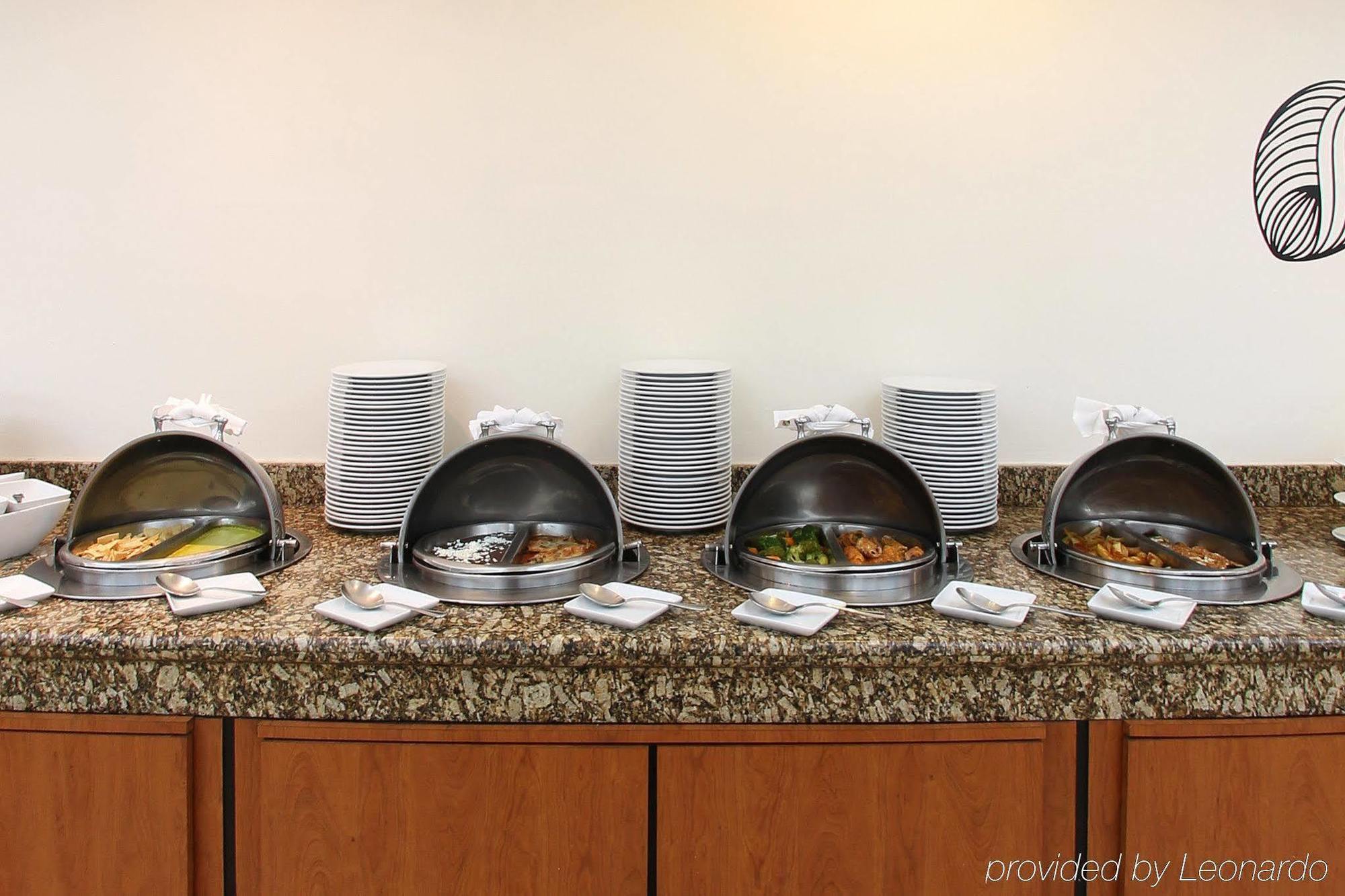 Fiesta Inn Express San Luis Potosi Oriente Dış mekan fotoğraf