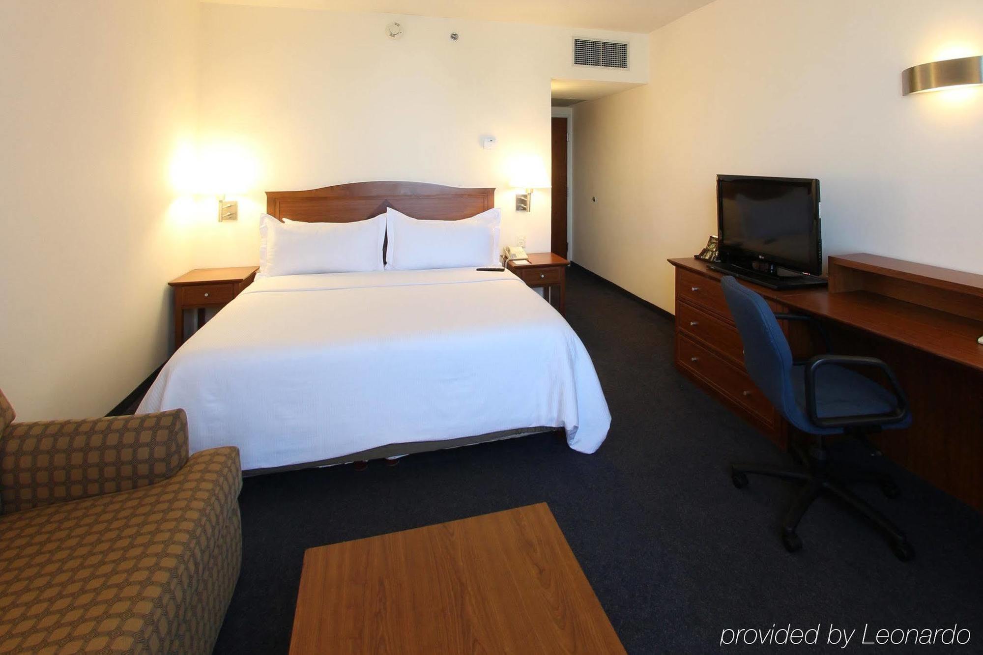 Fiesta Inn Express San Luis Potosi Oriente Dış mekan fotoğraf