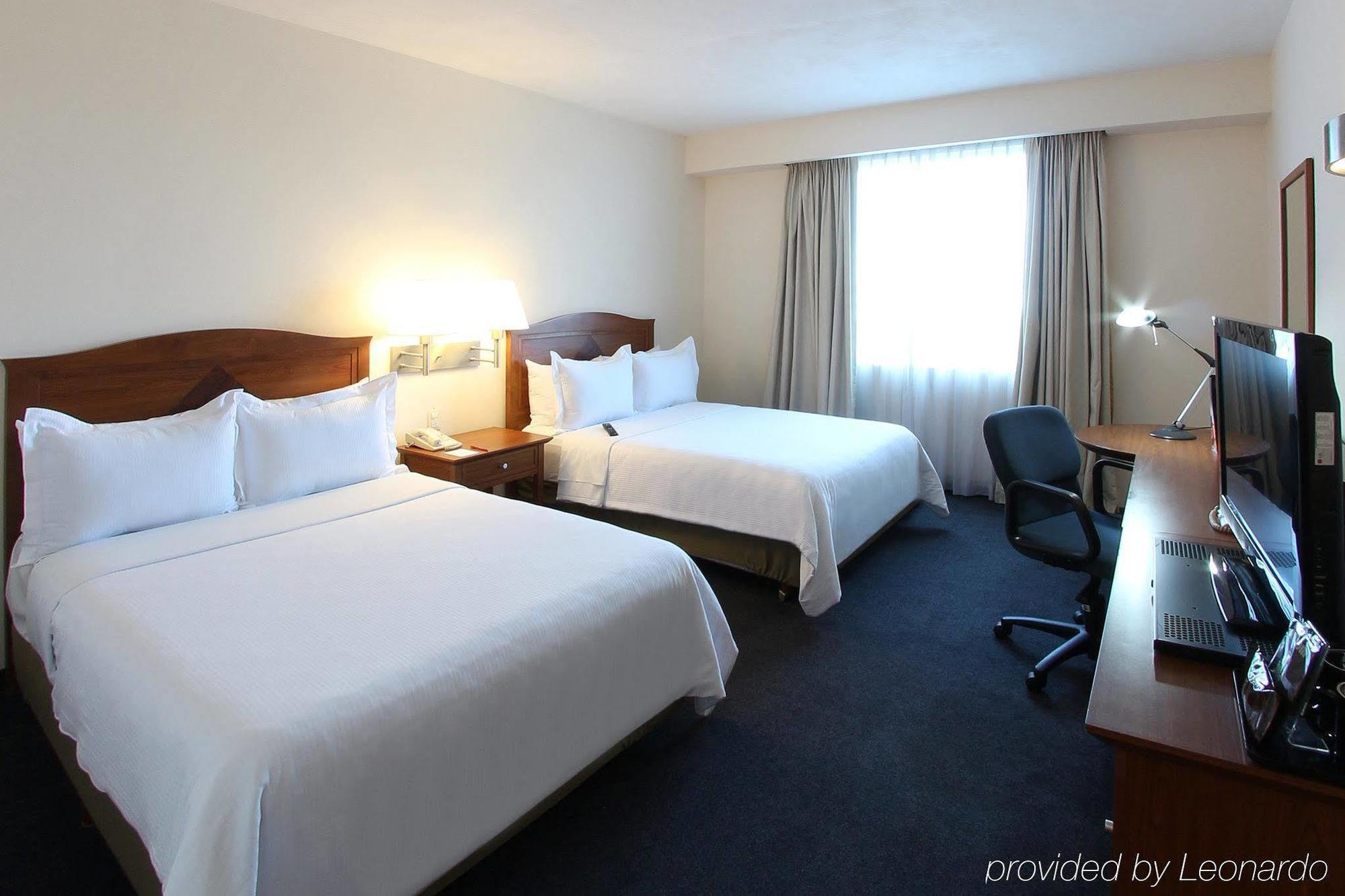 Fiesta Inn Express San Luis Potosi Oriente Dış mekan fotoğraf