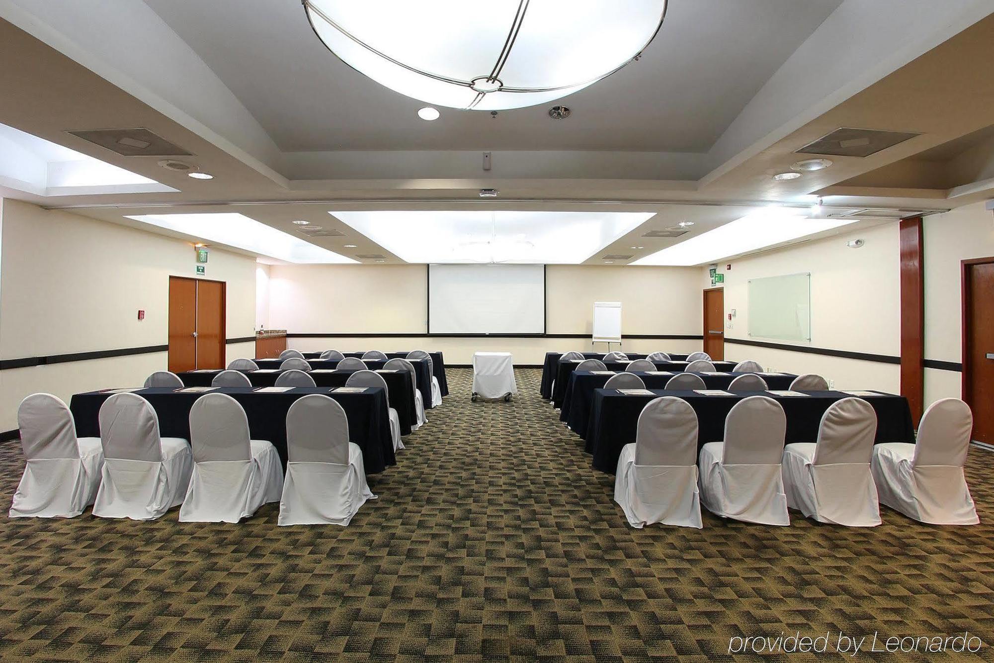 Fiesta Inn Express San Luis Potosi Oriente Dış mekan fotoğraf