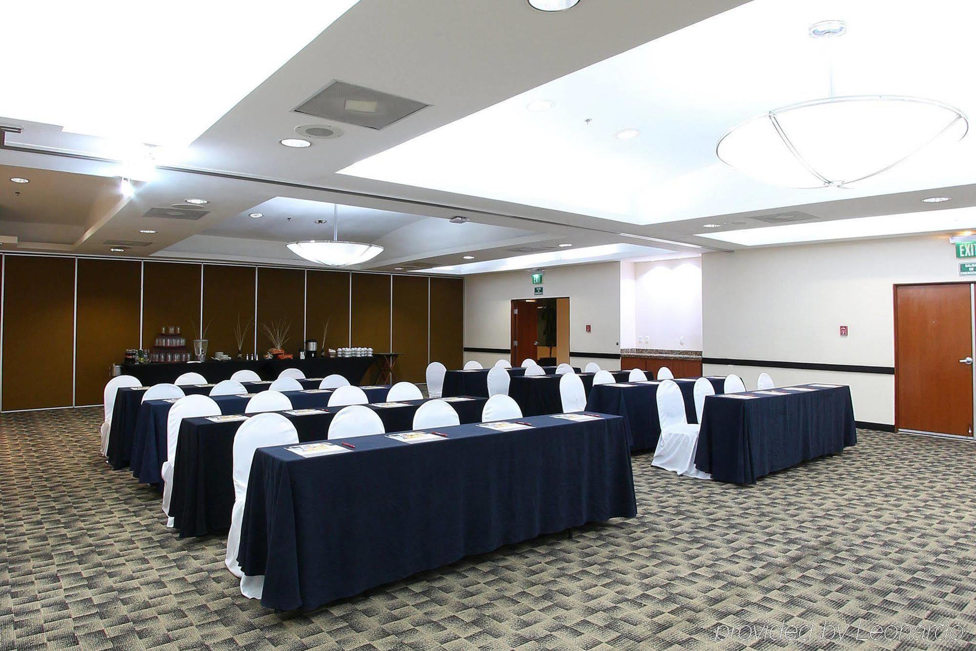Fiesta Inn Express San Luis Potosi Oriente Dış mekan fotoğraf