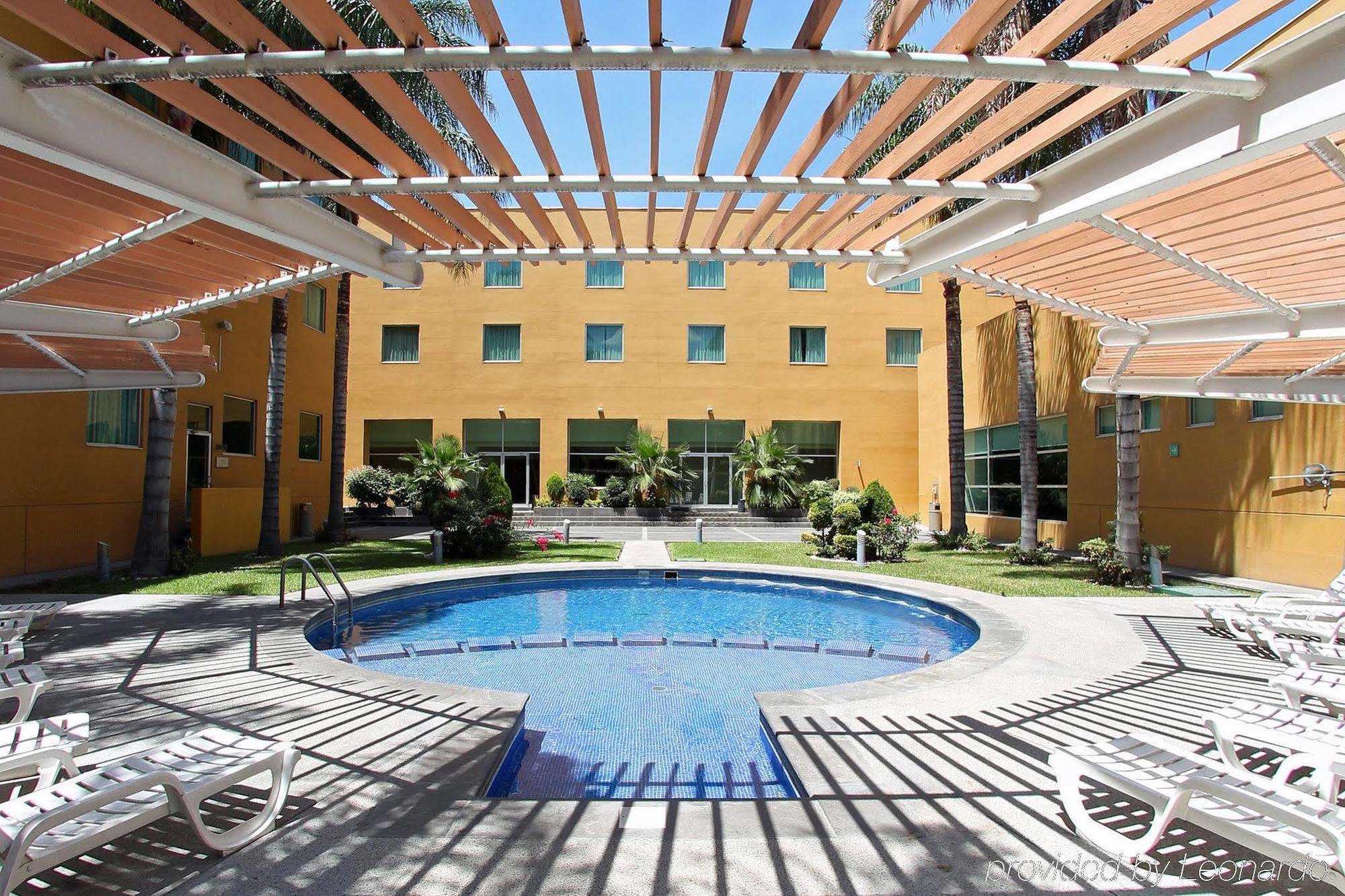 Fiesta Inn Express San Luis Potosi Oriente Dış mekan fotoğraf