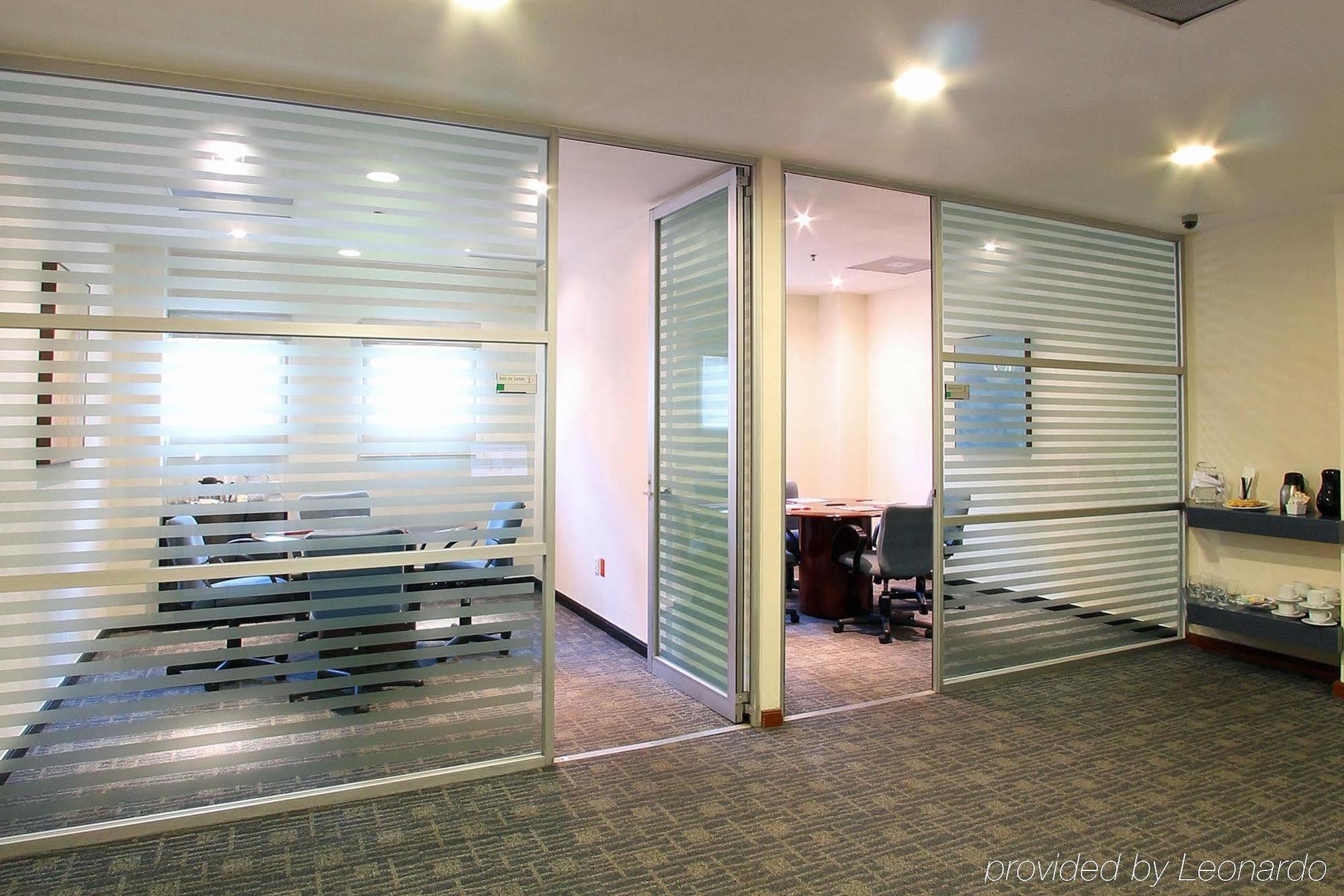 Fiesta Inn Express San Luis Potosi Oriente Dış mekan fotoğraf