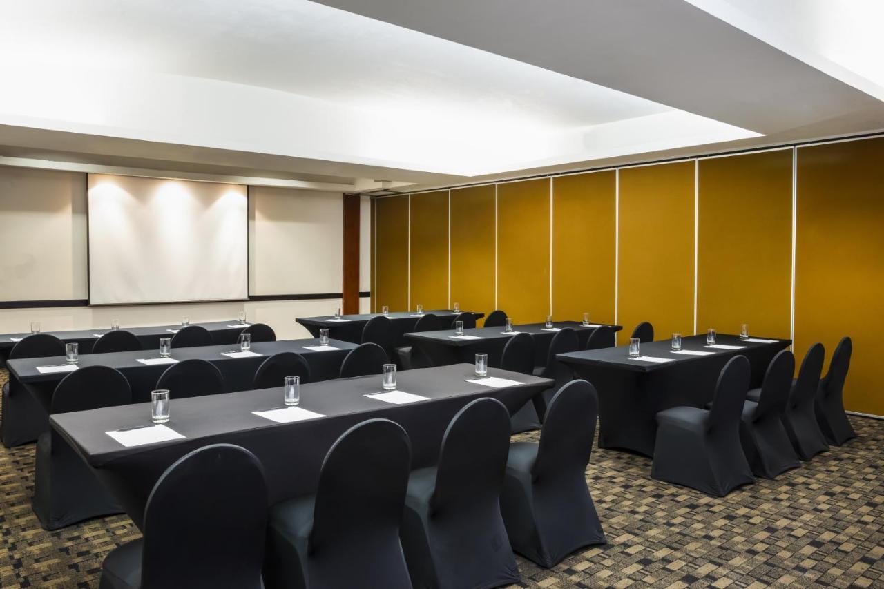 Fiesta Inn Express San Luis Potosi Oriente Dış mekan fotoğraf